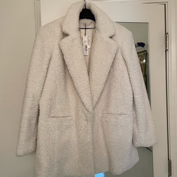 Alice and Olivia faux fur Teddy jacket.  Met - Picture 1 of 4